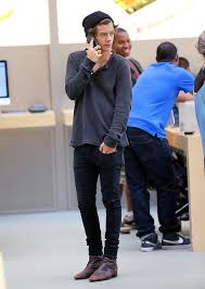 It goes great with this casual outfit. Harry Styles Chelsea Boots Harry Styles Chelsea Boots Harry Styles Style