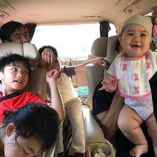 According to our records, he has no children. Johan Raja Lawak