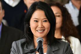 Van a seguir peleados los dos (keiko y kenji), va a haber dos alas del fujimorismo en el futuro o hasta tres. Keiko Fujimori Rechaza Mocion Para Destituir Al Presidente De Peru No Existen Elementos Suficientes La Tercera