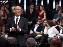 Leader nel settore dei confetti e delle bomboniere. Perche Carlo Conti E Sempre Abbronzato La Verita Sul Conduttore