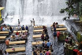 Check spelling or type a new query. Tak Biasa Restoran Ini Terletak Di Depan Air Terjun