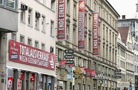 Bewundern sie hier eine auswahl von teppichen mit klassisch orientalischer zeichnung in der teppich galerie werden sie all das in einer weltweit einzigartigen auswahl finden. Stuttgart Album Streit Um Abriss Der Ehemaligen Teppichgalerie Stuttgart Stuttgarter Nachrichten