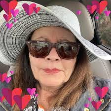 Gail Puleo's Instagram, Twitter & Facebook