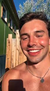 i think it’s time for my bro to hop