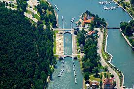 Some work will also be necessary in södertälje itself to allow the handling of maritime traffic. Sodertalje Canal Lock In Sodertalje Sweden Lock Reviews Phone Number Marinas Com