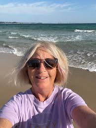 Golfer in Blue Mountains Seeking Connections