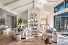 Large And Wide Beautiful Rustic Modern Farmhouse Living Room With White So Modern Farmhouse Living Room Decor Farm House Living Room Mediterranean Living Rooms
