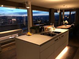 Das wohnzimmer bildet einen der wichtigsten räume innerhalb eines hauses oder einer wohnung. Lichtplanung Profi Tipps