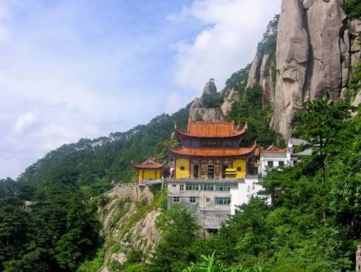Mount Daxiong