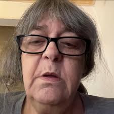 Should I trade the 1.01 pick for 1.02 and DHenry in a 10-team SF fantasy  football league?