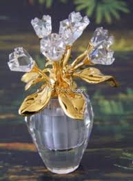 Only 1 available and it's in 1 person's basket. Swarovski Secrets Spring Flower Vase Gold 210825 The Crystal Lodge Specialists In Retired Swarovski Crystal Uk S No 1