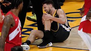 It wasn't because of that fat headband on his head, either. Nba Star Klay Thompson Trifft Mit Kreuzbandriss Aber Warriors Verlieren Finale Gegen Raptors Sportbuzzer De
