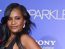 Tochter eines berühmten predigers, ihren ersten sohn, mit 16 war sie zweifache mutter. Bobbi Kristina Brown Tochter Von Whitney Houston Stirbt In Hospiz