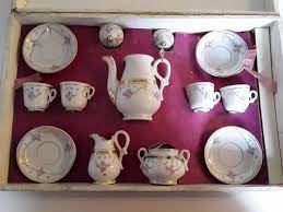 French Child Size Porcelain Antique Tea Service Circa 1885 Perfect Condition In It S Original Box Same Set Is On Theriaults Estimated Auction Price Miniaturas