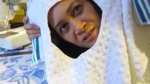 When pulling babies and kids out of the bath, you can just cuddle with them and dry them off at the same time! Sewing Hands Free Infant Bath Towel How To Project Youtube