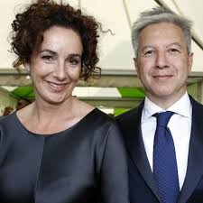 The politica is dating robert oey, her starsign is taurus and she is now 55 years of age. Femke Halsema Is Stiekem Getrouwd Story