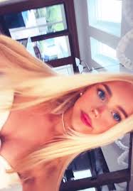 dora-lily norton (@doranorton)