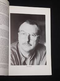 Programmbuch Bayerische Staatsoper 1985/86. Uraufführung TROADES nach  Euripides von Werfel, Reimann (Musik). Musikal. Ltg.: Gerd Albrecht, Insz./  Bühnenbild: Jean-Pierre Ponnelle, Kostüme: Pet Halmen. Mit Helga Dernesch,  Carmen-Renate Köper, Bodo ...