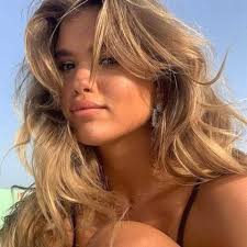 Alannah Murphy (alannahmurphy72)