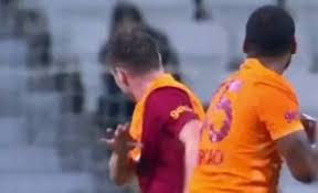 Brezilyalı futbolcu marcao, geçtiğimiz yıl da hazırlık maçı sırasında halil dervişoğlu ile tartışmıştı. Om1yn9vzfu1dtm