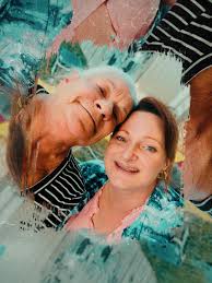 Diddy eating his wings getting ready for the parade! TAILGATING MARDI GRAS  STYLE!!!!