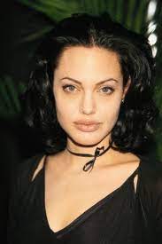 Juni 2019 ist angelina jolie 44 jahre alt geworden. Angelina Jolie Fruher Vs Heute So Sehr Hat Sich Die Schauspielerin Verandert Angelina Jolie Angelina Jolie Photos Angelina Jolie 90s