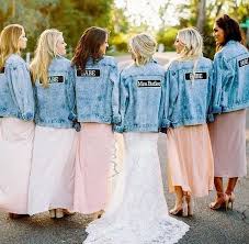 Jean Jackets For The Bridal Party 2019 Wedding Trend Wedding Weddingideas Weddingtips Denim Wedding Wedding Jacket Brides And Bridesmaids I am in love with this little romantic piece. jean jackets for the bridal party 2019
