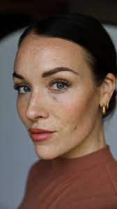 The “no makeup” makeup look is one of my favorite applications and  definitely my every day go to. Sometimes you want a little more coverage or  that extra perfect pop of dimension though. I can teach ...