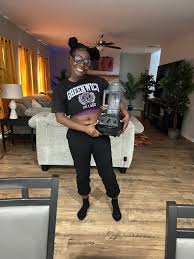 I really hope whoever win this blender actually use it and post a picture  with it 😒 i literally use mine everyday. Are y'all really gone use it??😒