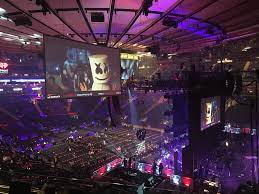 Here is niall horan performing at jingle ball in madison square garden along with many other artists such as justin bieber, ariana grande, fifth harmony, dip. Madison Square Garden Section 214 Row 4 Seat 16 Tour Jingle Ball 2017 Shared Anonymously