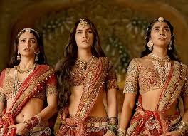 Padahal sebenarnya ada banyak judul yang menawarkan jalan cerita sangat menarik. Box Office Housefull 4 Day 18 In Overseas Bollywood Box Office Bollywood Hungama