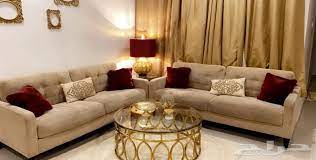 كنب 4 قطع طاولتين قزاز كنبه ورديه