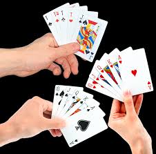 Una escalera real es una mano imbatible. Manos Jugando A Las Cartas Poker Imagen Gratis En Pixabay