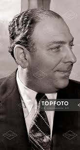 Jack Comer's Instagram, Twitter & Facebook