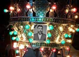 تعدادی از اهالی فوتبال برای انجام هماهنگی های لازم مراسم تشییع به منزل وی رفتند. Ø§ÙˆÙ„ÛŒÙ† Ø¹Ú©Ø³ ØªÙ„Ø® Ø§Ø² Ù‚Ø¨Ø± Ø¹Ù„ÛŒ Ø§Ù†ØµØ§Ø±ÛŒØ§Ù† Ø²Ø¬Ù‡ Ù‡Ø§ÛŒ Ù…Ø§Ø¯Ø± Ø¢ØªØ´ Ø¨Ù‡ Ø¯Ù„ Ù‡Ù…Ù‡ Ø²Ø¯ ØªØµØ§ÙˆÛŒØ±