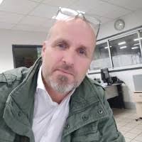 30+ "David Esse" profiles