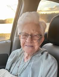 Anna Roush's Instagram, Twitter & Facebook