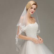 Ich stelle euch mein hochzeitskleid vor welches ich tatsächlich auch zu meiner eigenen standesamtlichen trauung getragen habe. Brautkleid Mit Schleier Hochzeitsschleier Mit Spitze Babyonlinedress De
