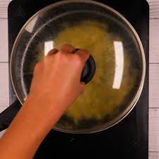 Coquilles St Jacques Et Leur Fondue De Poireaux Recette En 2020 Fondue De Poireaux Coquille St Jacques Recette Coquille St Jacques