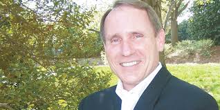 Travis will not resign after 5-0 no-confidence vote