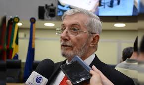 Ex-deputado Simão Almeida morre em decorrência da Covid-19