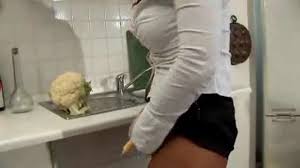 Geile teens auf alten bocken, gig 1. Dickbusige Deutsche Hausfrau In Der Kuche Gefickt