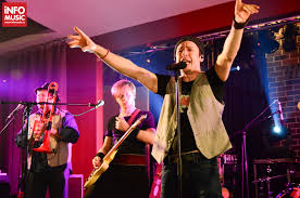 It's a tribe dry wine and heavy guitars an explosion of energy the music of sun roots rhythm dance. Zdob Èi Zdub Stiri Concerte Lansari