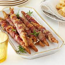 Serve up these tasty, elegant holiday appetizers for the perfect starter to the main course. Christmas Appetizers Recipes Cathy