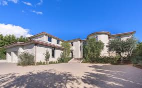 Kim and kanyes former bel air mansion sells at a. Kim Kardashian And Kanye West Sell Their Bel Air Mansion For 17 8 Million Kare11 Com