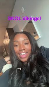 Vikings Lead Commanders 14 0 at Halftime