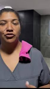 ¡Uno no vive con Bs. 130! 😔🇻🇪 Cada día el salario está más devaluado en  Venezuela. Los trabajadores tienen que ingeniárselas para poder sobrevivir.  Muchos esperaban los aguinaldos para poder cubrir ...