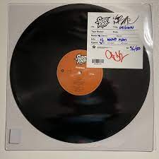 Dal sound inconfondibile, il brano anticipa l'album originali, già sold out in preorder. Sottotono Originali 2021 First Press Vinyl Discogs