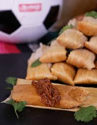 Mi Cocina Rapida Tamales Rojos De Res Masa Sin Manteca Mexican Food Recipes Mexican Food Recipes Authentic Recipes