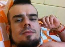 The mother of joran van der sloot, suspect in a killing in peru and an american teen's disappearance in aruba, tells a dutch newspaper that her son needs mental help. Natalee Holloway Suspect Joran Van Der Sloot Filmed In Prison